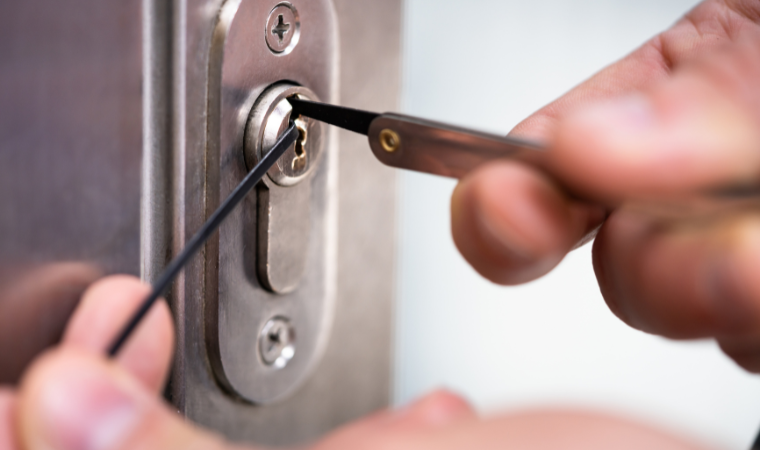 how much does it cost to rekey a commercial lock