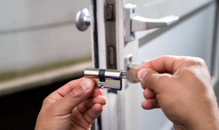 House Locks Change