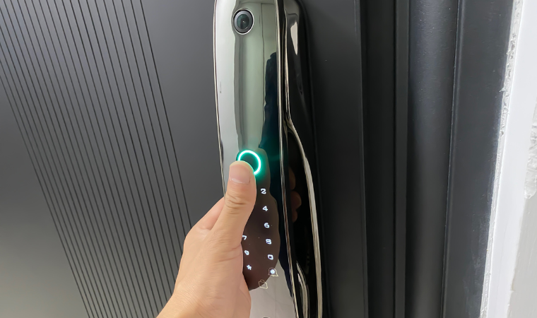 Smart lock installation and setup